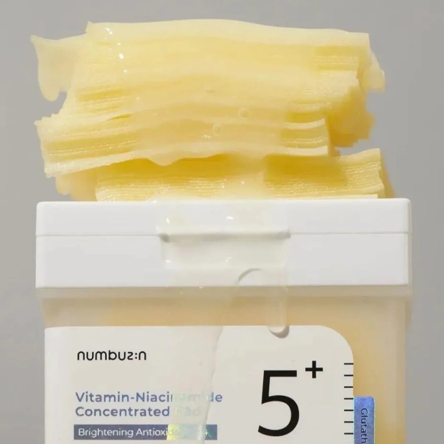 Numbuzin - No.5 Vitamin-Niacinamide Concentrated Pad 180ml 70pads